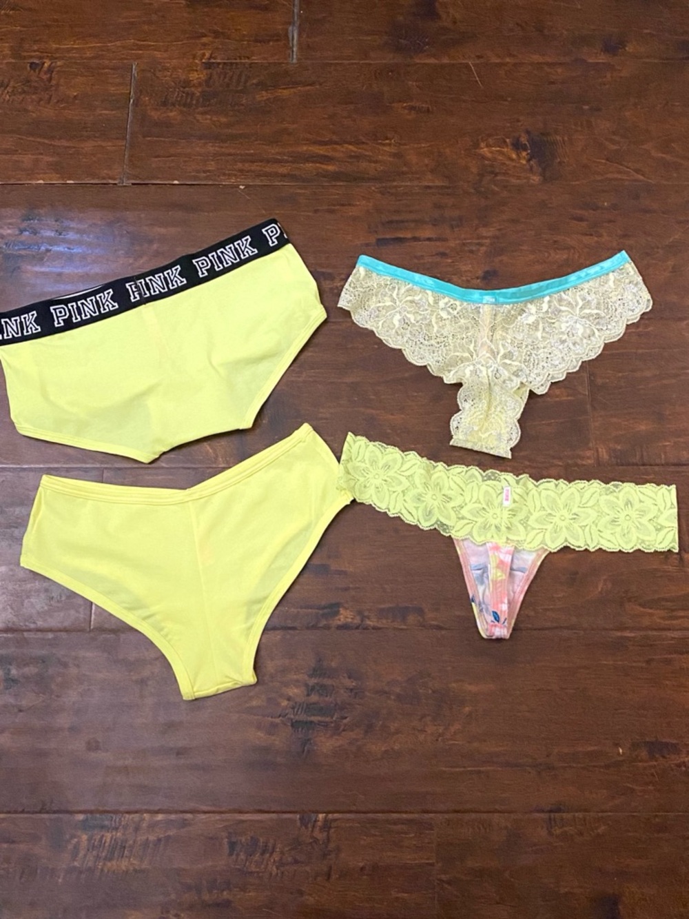 VS Bundle 💛 - Picture 3 of 4
